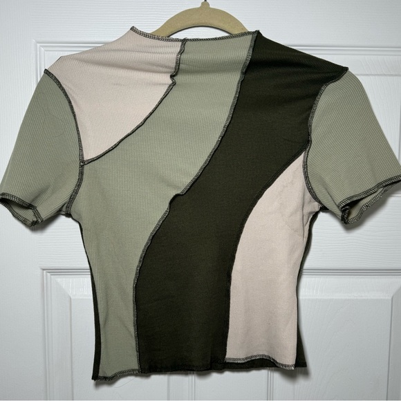 Gilded Intent Color Block Top - Picture 5 of 5